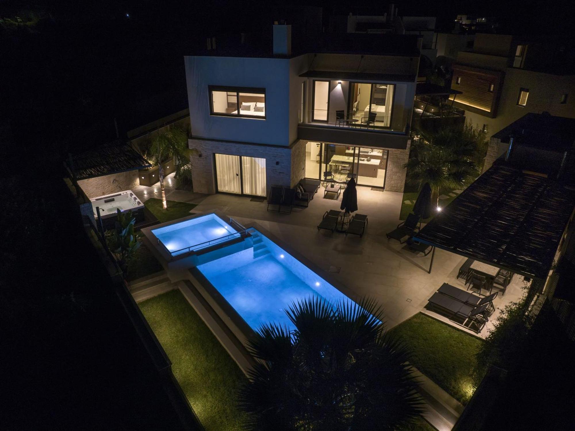 Almi-Cove Hilltop Villas Алмірида Екстер'єр фото